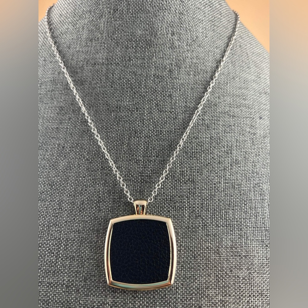 HipSi Riversible June Pendant Light Amethyst Stone Pendant Necklace New